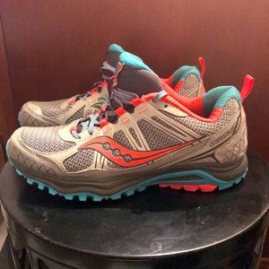 womens saucony tennis